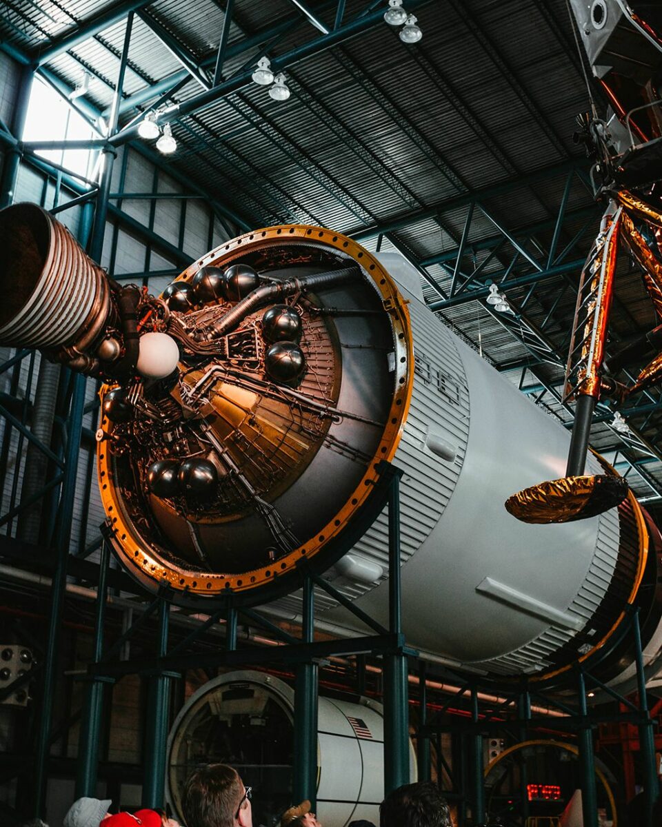 process-building-space-rocket-engine process-building-space-rocket-engine
